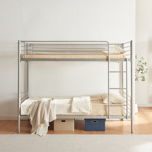 Metall-etageseng Soppsar med 2 madrasser 200x90 cm sølv [en.casa]