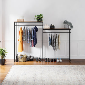 Knagerække Skestbyena lavet af to elementer 140x240x40 cm sort/valnød look [en.casa]