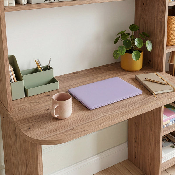 Skrivebord med hylde Onega 143x114x40 cm træfarvet [en.casa]