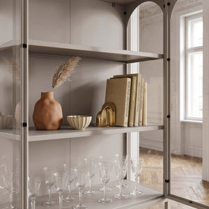 Vitrineskab Klippestad Stål 160x80x35 cm Kamelbrun [en.casa]