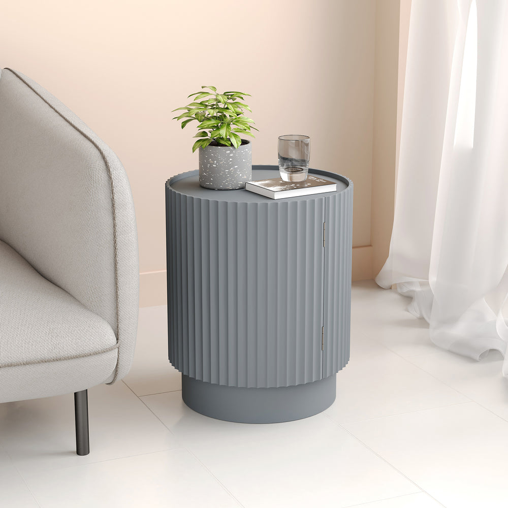 Rill sidebord med dør [en.casa]
