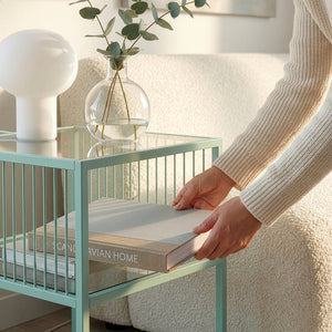 Tronevn sidebord med glasplade [en.casa]