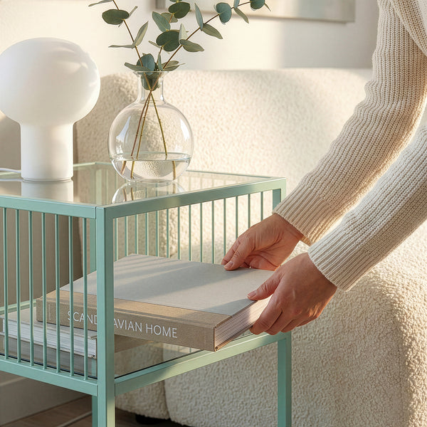 Tronevn sidebord med glasplade [en.casa]
