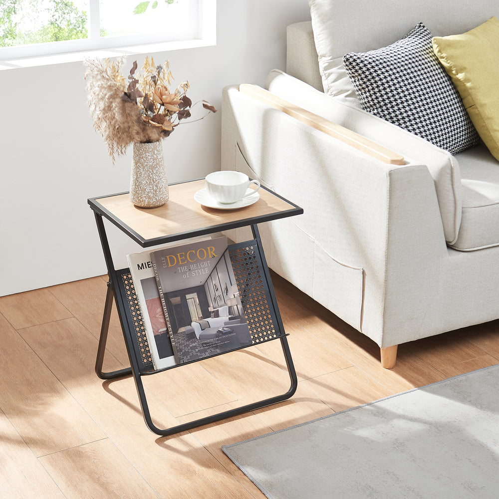 Sidebord med avisholder Jäller [en.casa]