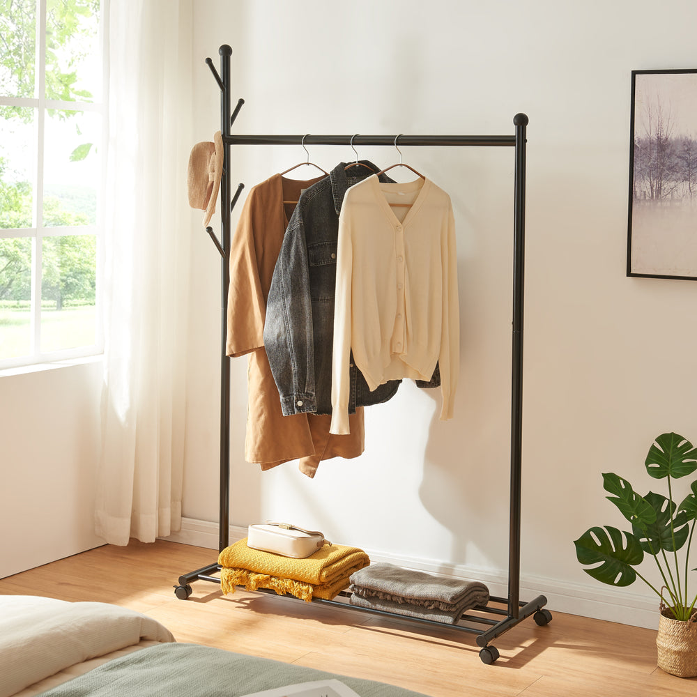 Rullbar garderobestativ Snåsa 170x105x43 cm [en.casa]